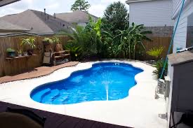 12′ x 26′ freeform Fiberglass pool